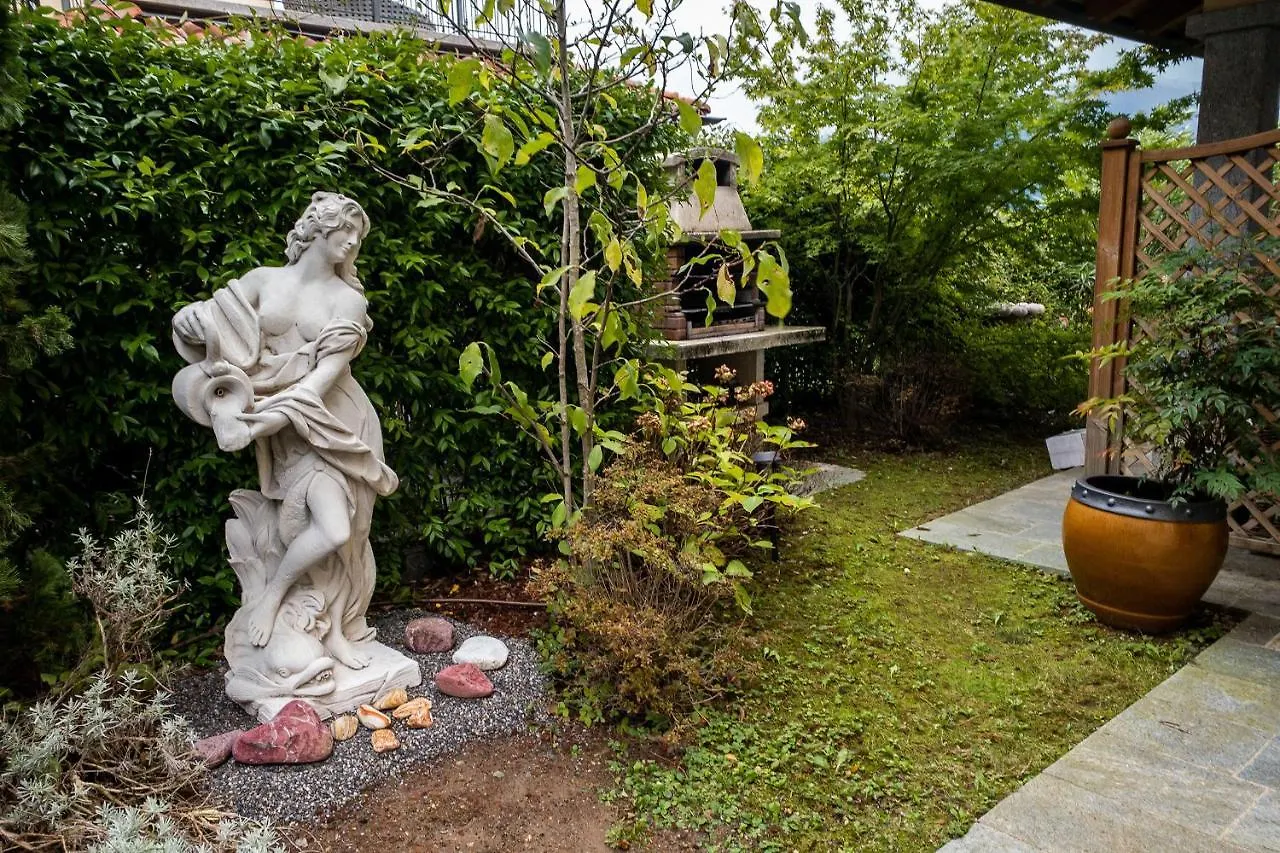 Le Petit Palais Villa Plesio 0*,  Italien